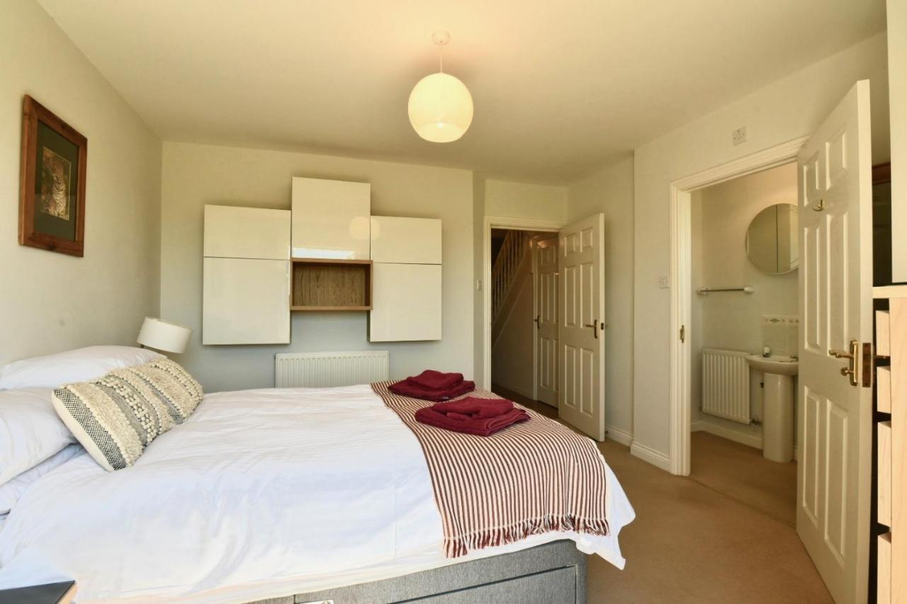 47 Wetherby Way, 3 Bedrooms, Sleeps 6, Easy Walk To Town, Parking, Self Catering, Great View Stratford-upon-Avon Esterno foto