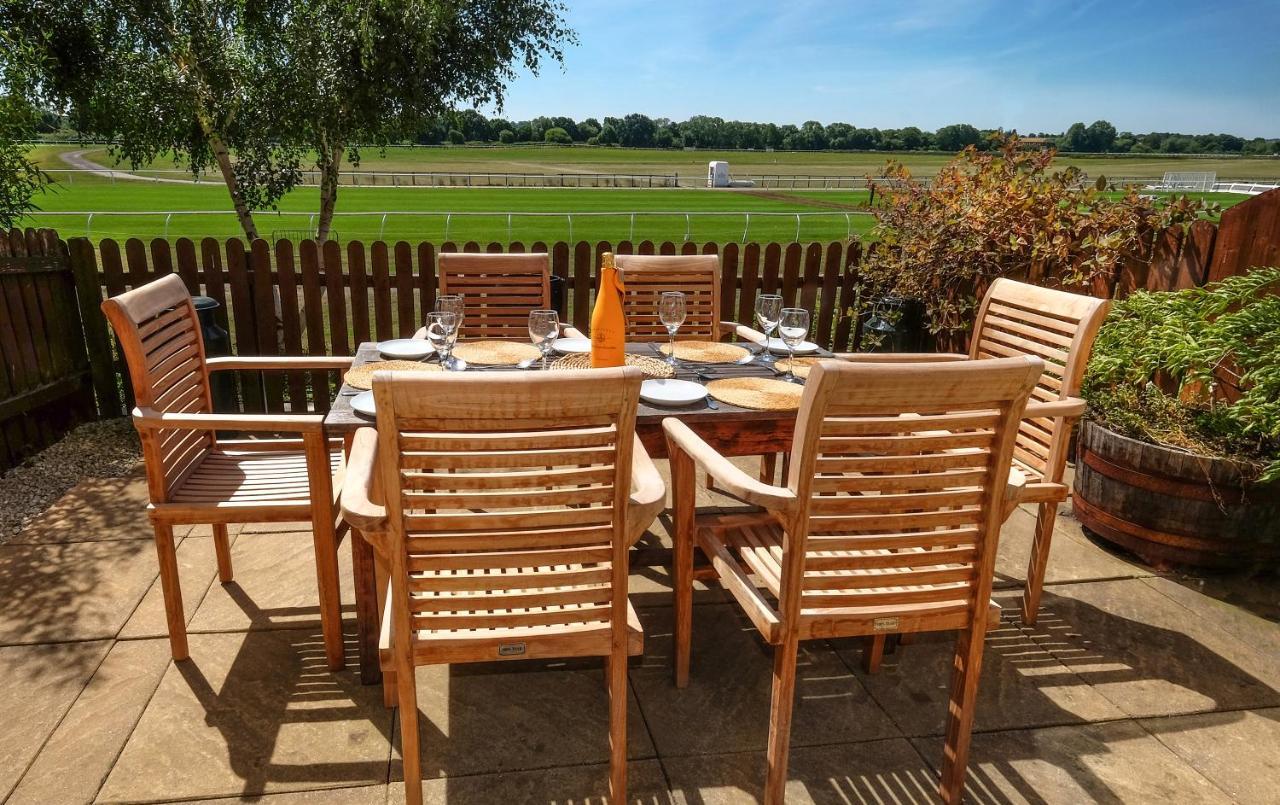 47 Wetherby Way, 3 Bedrooms, Sleeps 6, Easy Walk To Town, Parking, Self Catering, Great View Stratford-upon-Avon Esterno foto