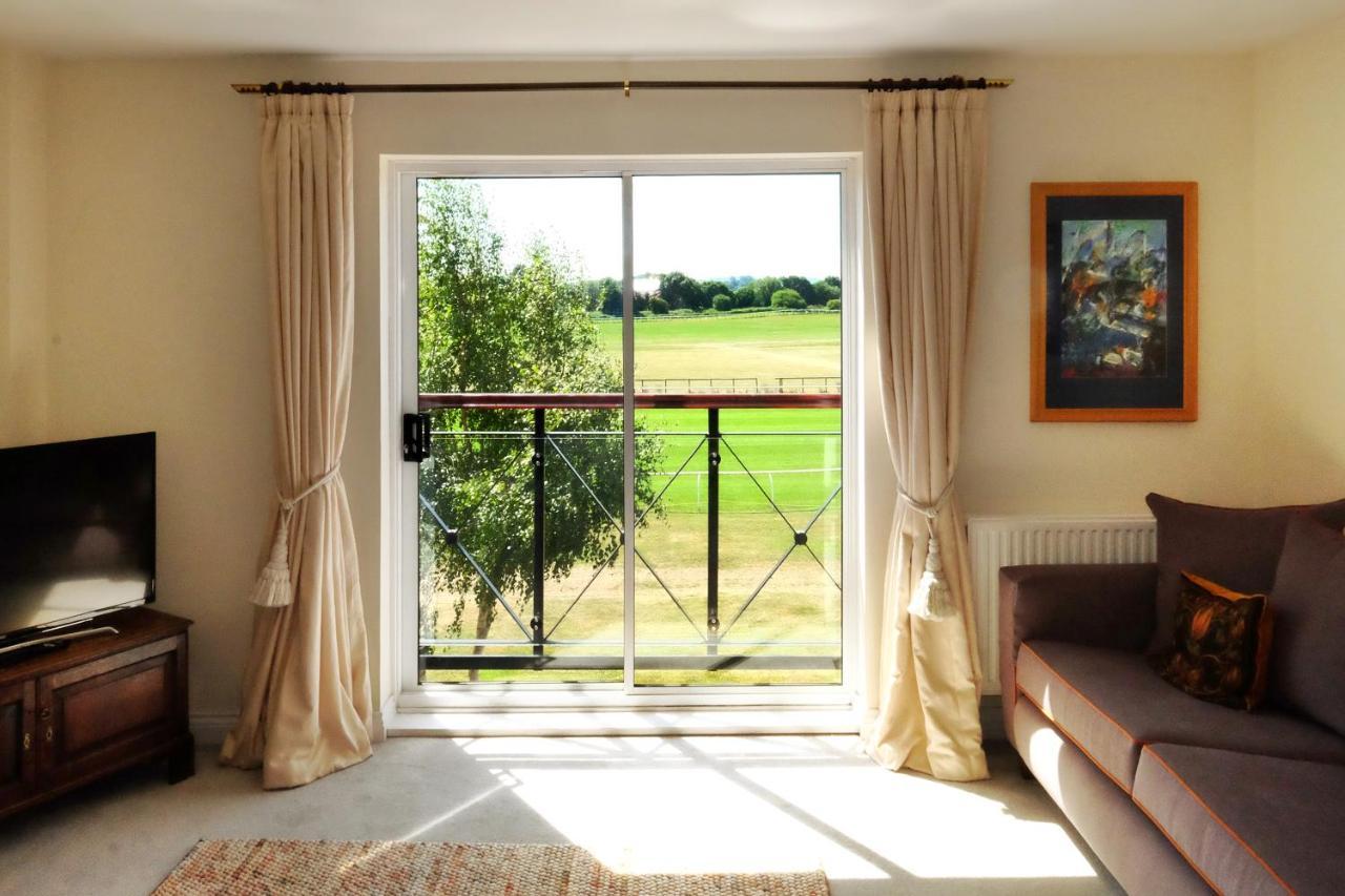 47 Wetherby Way, 3 Bedrooms, Sleeps 6, Easy Walk To Town, Parking, Self Catering, Great View Stratford-upon-Avon Esterno foto