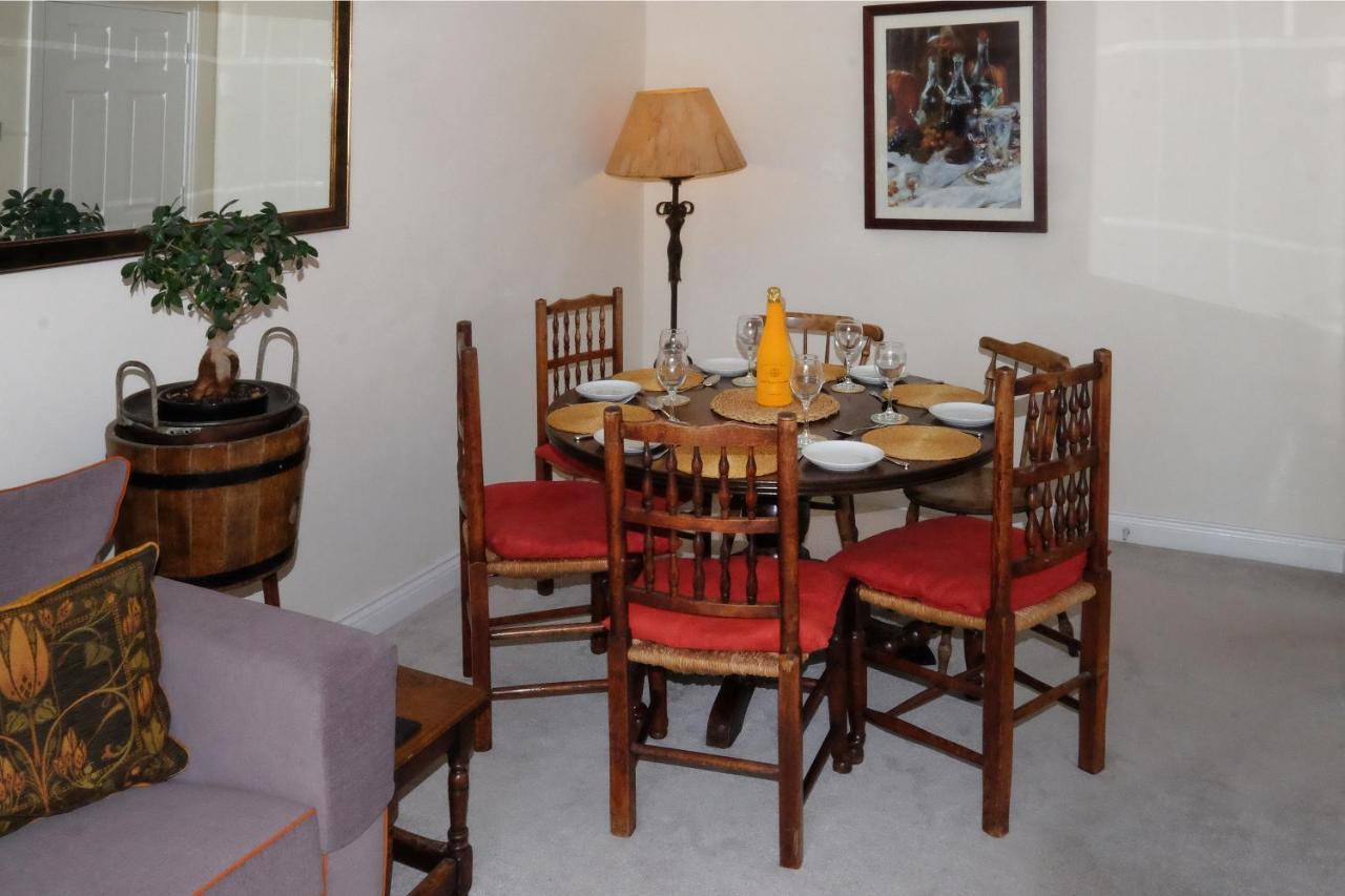 47 Wetherby Way, 3 Bedrooms, Sleeps 6, Easy Walk To Town, Parking, Self Catering, Great View Stratford-upon-Avon Esterno foto